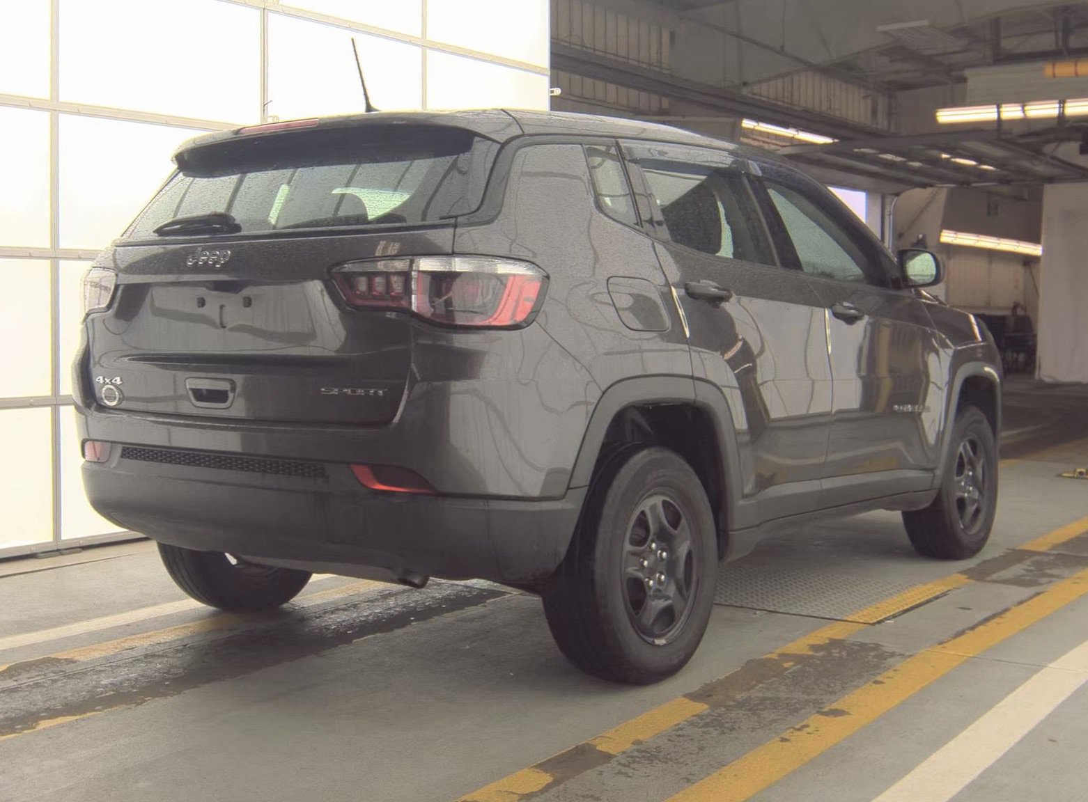 Used 2020 Jeep Compass Sport AWD/4WD image 4