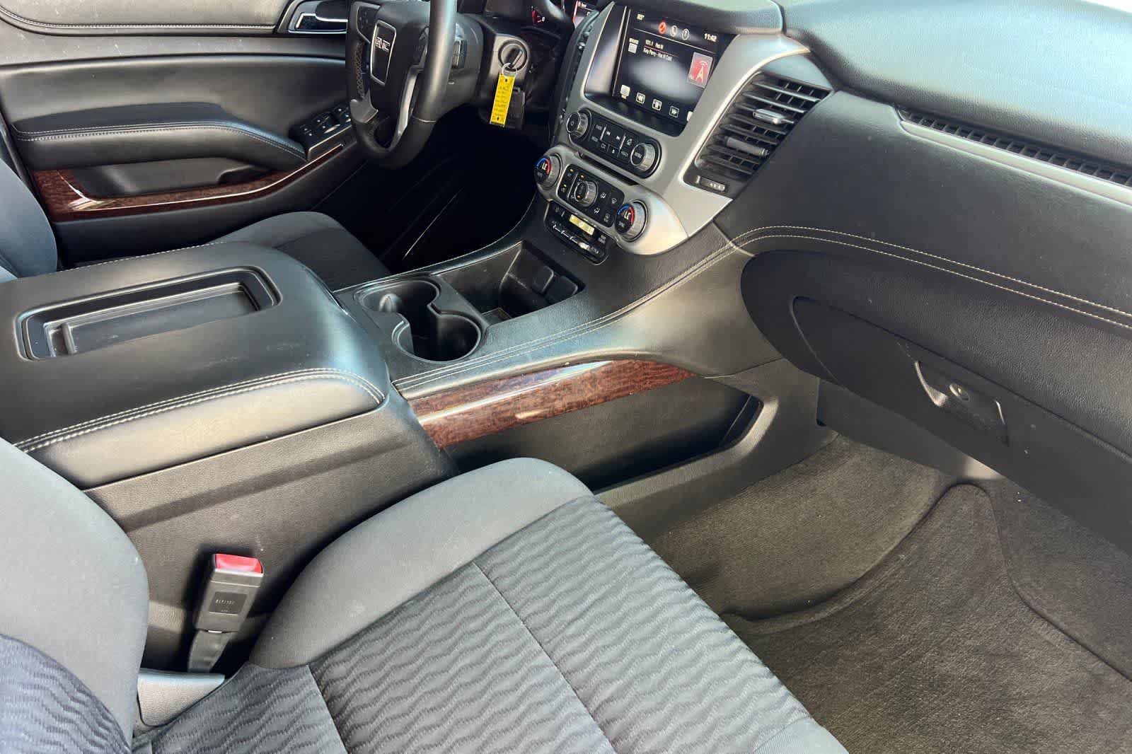 Used 2015 GMC Yukon SLE RWD image 19
