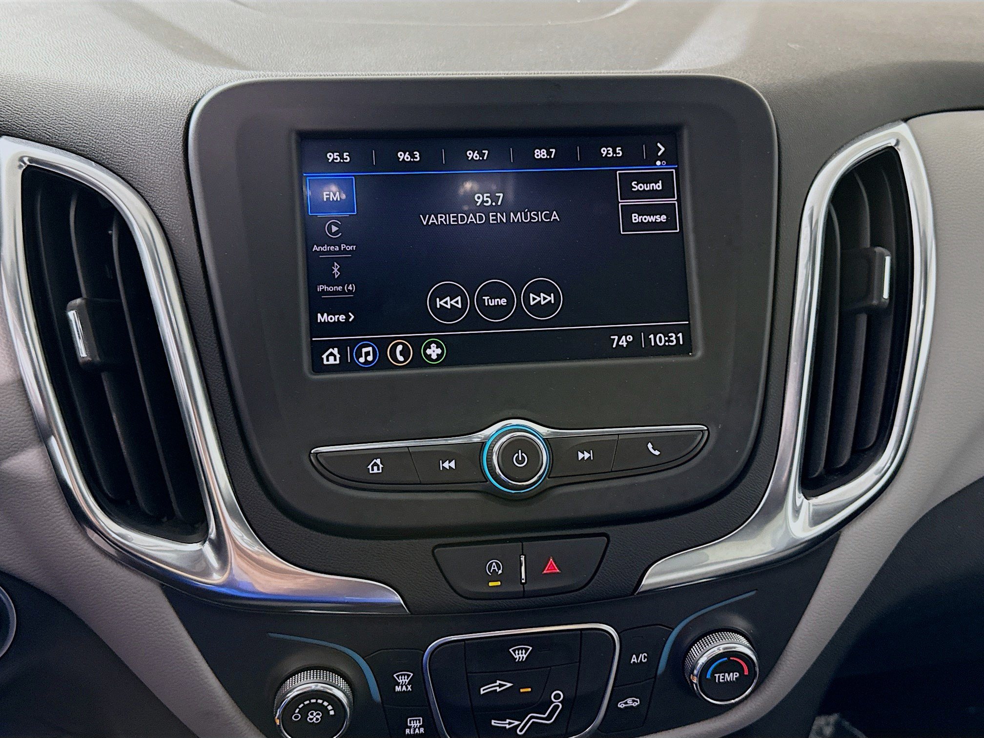 Used 2024 Chevrolet Equinox LS w/ LS Convenience Package FWD image 18