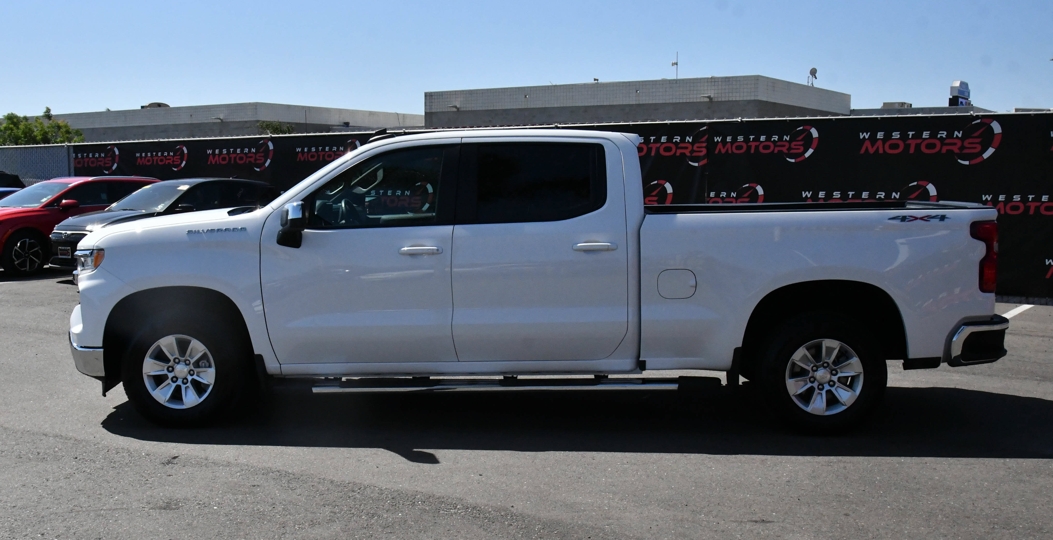 Used 2024 Chevrolet Silverado 1500 LT w/ Protection Package AWD/4WD image 4
