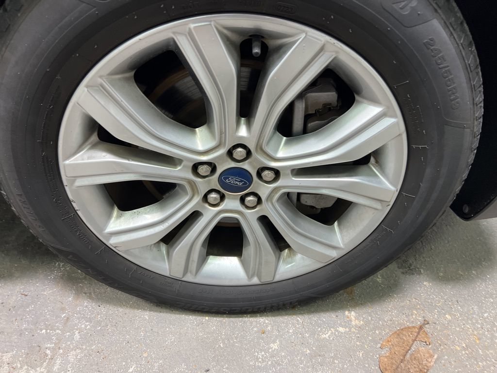 Used 2021 Ford Edge Titanium w/ Cargo Accessory Package FWD image 43