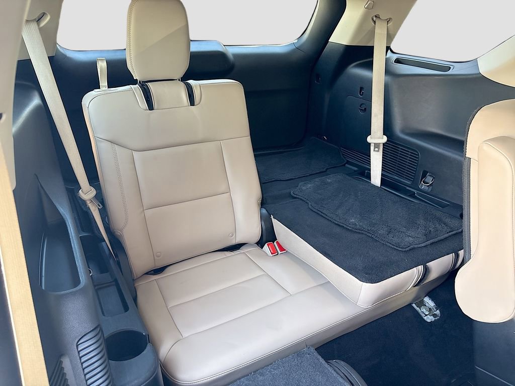 Used 2022 Ford Explorer XLT w/ Equipment Group 202A image 22