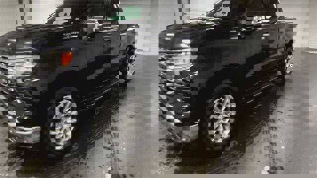 Certified 2022 Chevrolet Silverado 1500 LTZ w/ LTZ Premium Package image 4