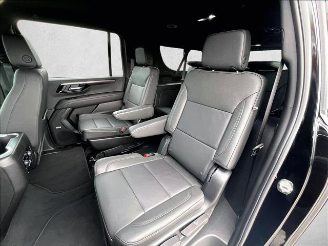 Used 2026 Chevrolet Suburban LT w/ Comfort Package RWD image 27
