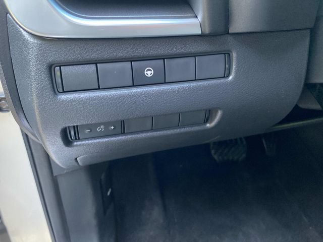 Used 2022 Nissan Rogue SV FWD image 14