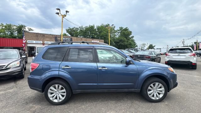 Used 2013 Subaru Forester 2.5X Premium w/ Plus Pkg AWD/4WD image 4