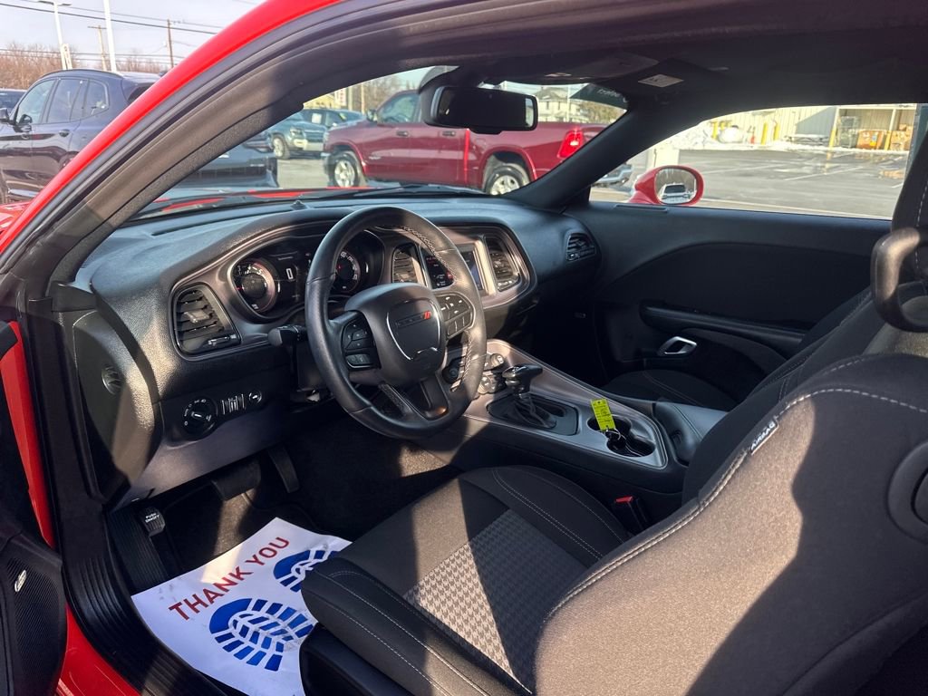 Used 2023 Dodge Challenger SXT w/ Blacktop Package image 9