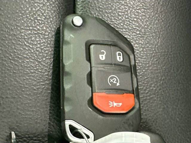 Used 2024 Jeep Wrangler Unlimited Sahara image 16