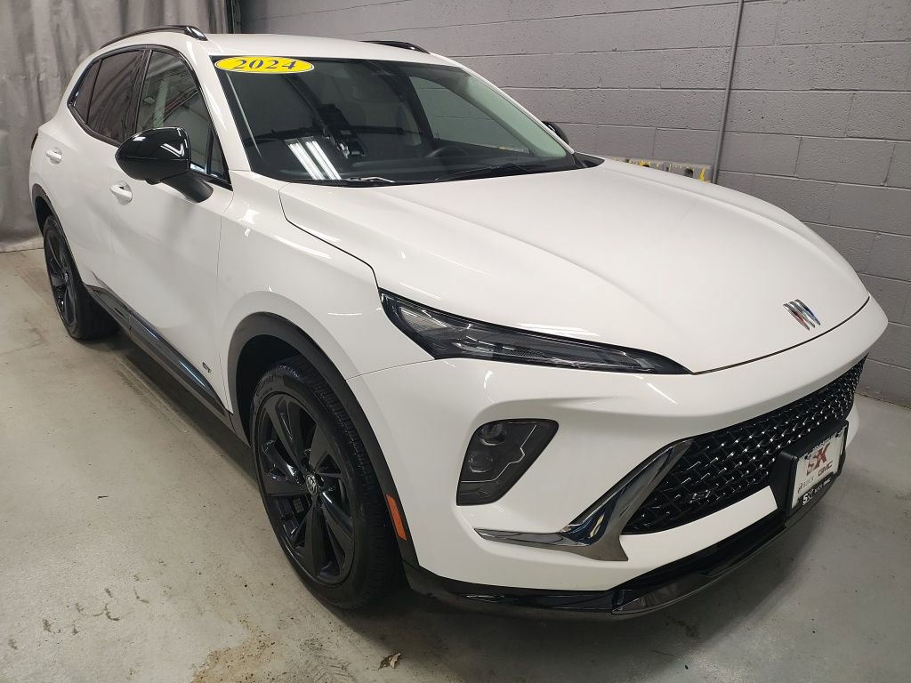 Used 2024 Buick Envision Sport Touring image 5