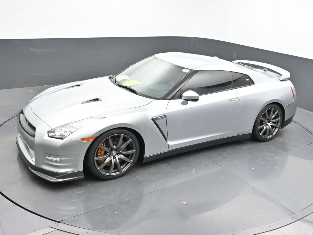 Used 2012 Nissan GT-R Premium image 38