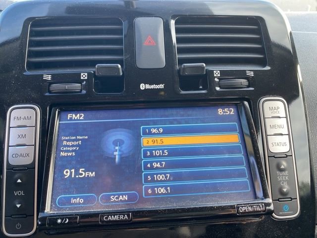 Used 2015 Nissan Leaf SL w/ Premium Package image 18