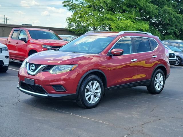 Used 2015 Nissan Rogue SV FWD image 2