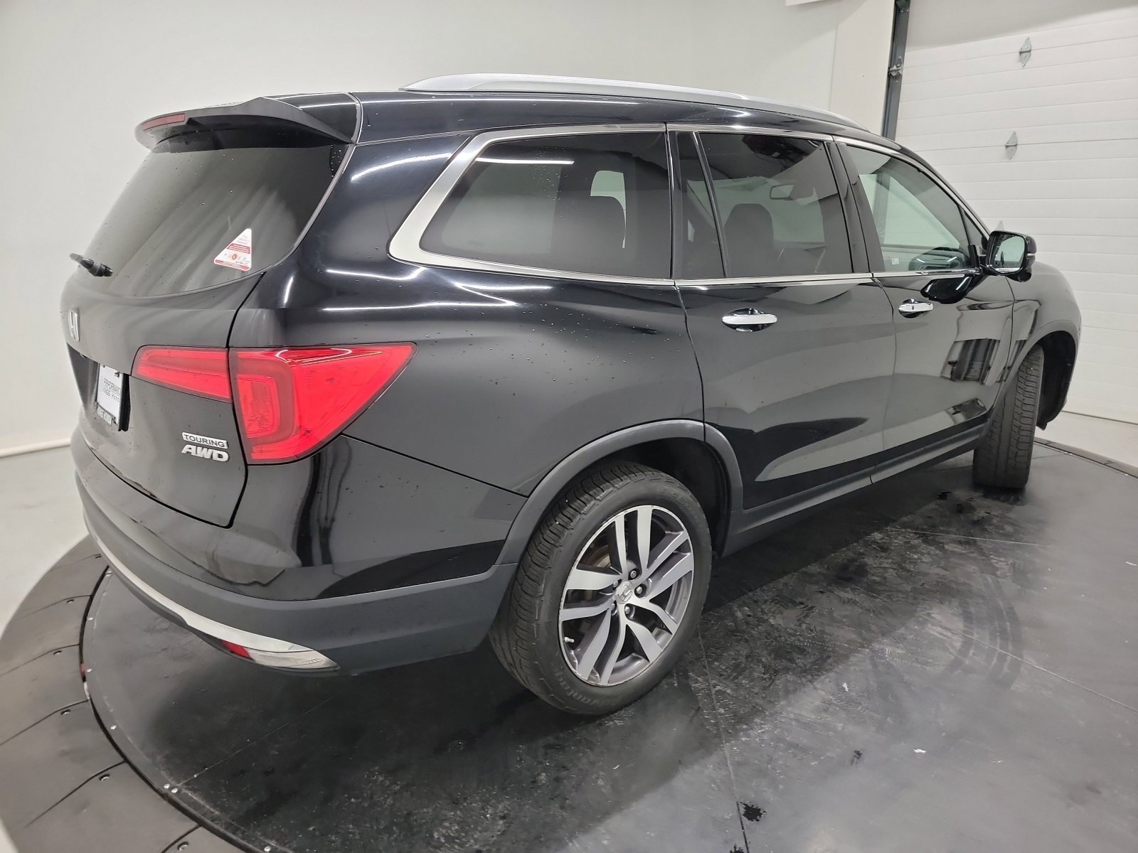 Used 2016 Honda Pilot Touring image 9