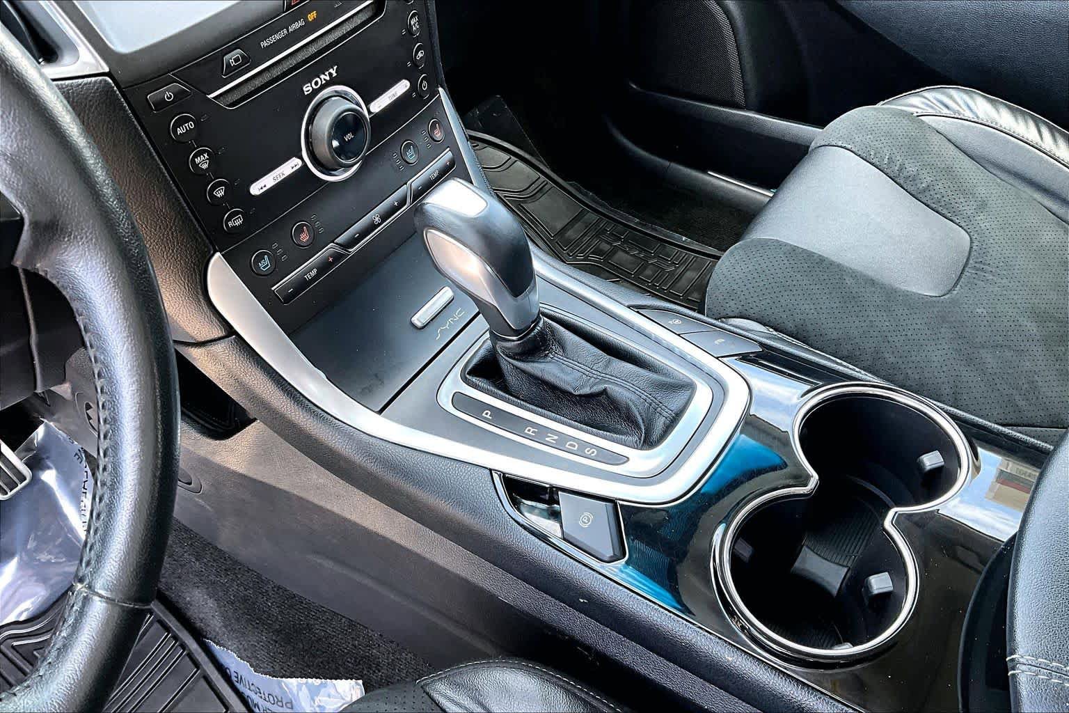 Used 2015 Ford Edge Sport w/ Equipment Group 401A AWD/4WD image 16