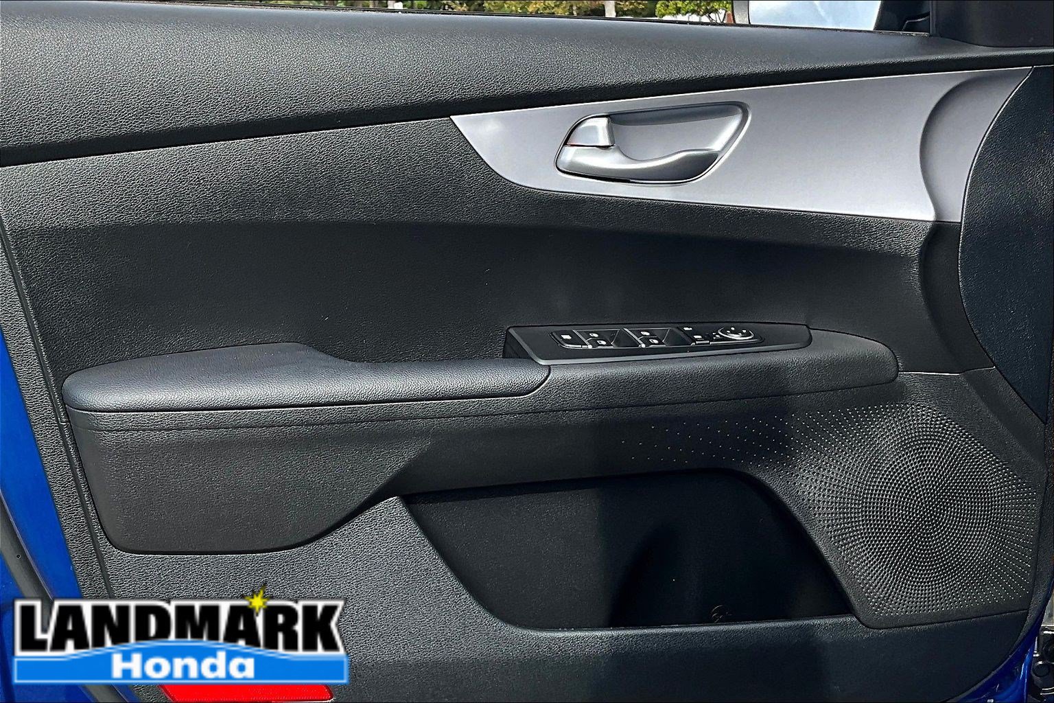 Used 2023 Kia Forte LXS w/ LXS Technology Package FWD image 17