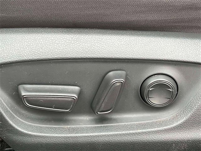 Used 2018 Toyota Camry LE image 18