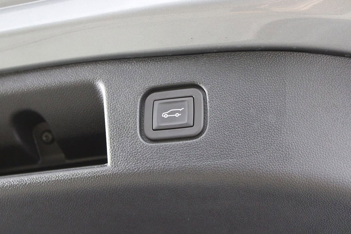 Used 2025 Chevrolet Blazer EV LT image 38