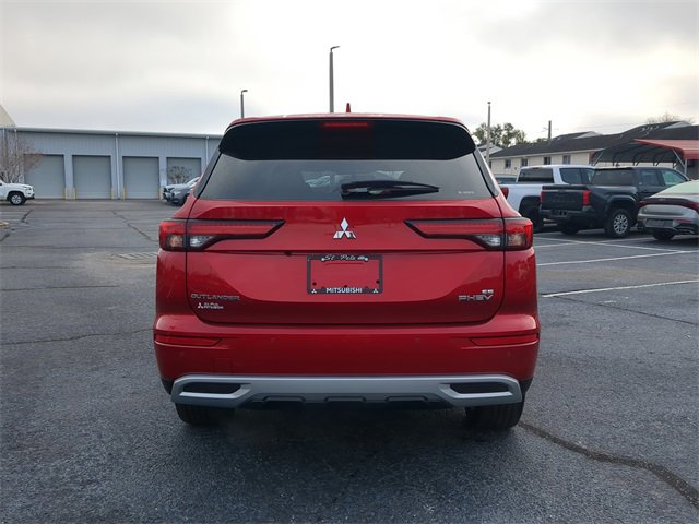 New 2025 Mitsubishi Outlander SE image 5