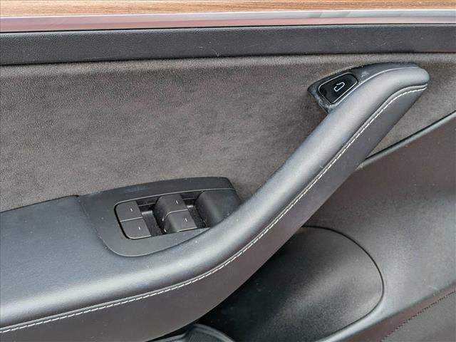 Used 2023 Tesla Model 3 Standard Range RWD image 12