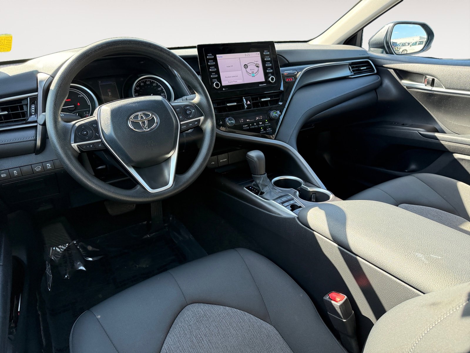 Used 2021 Toyota Camry LE FWD image 15
