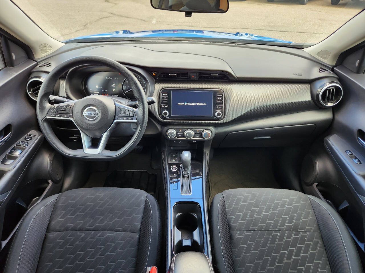 Used 2024 Nissan Kicks SV FWD image 3