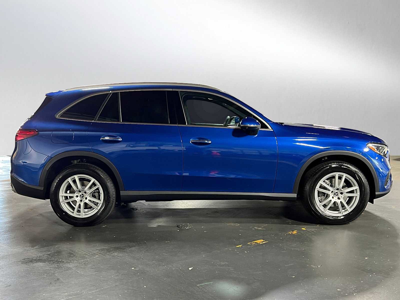 New 2025 Mercedes-Benz GLC 300 4MATIC image 8