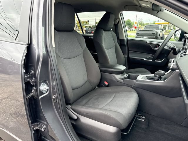 Used 2024 Toyota RAV4 XLE AWD/4WD image 25