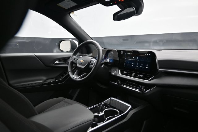 Used 2025 Chevrolet Equinox LT FWD image 41