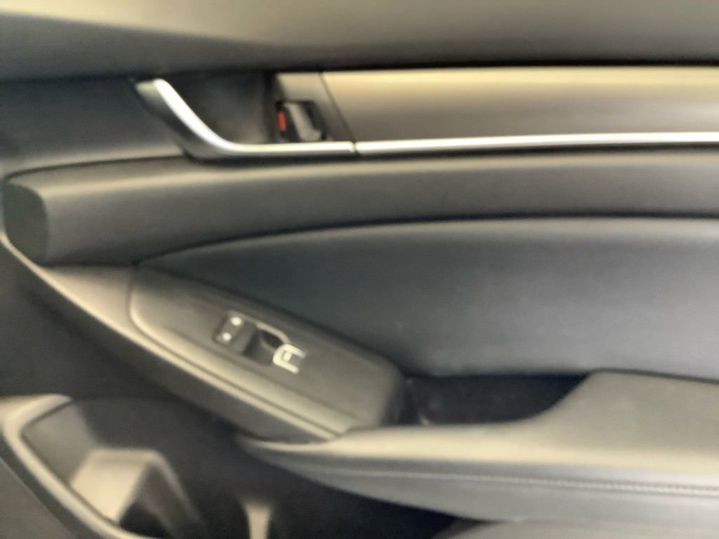 Used 2018 Honda Accord LX image 15