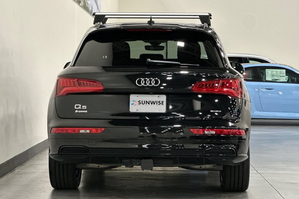 Used 2020 Audi Q5 2.0T Titanium Premium Plus w/ Premium Plus Package AWD/4WD image 5