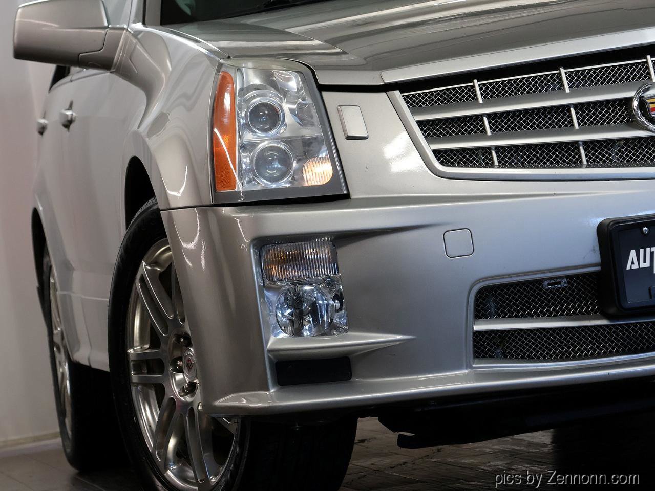 Used 2007 Cadillac SRX V8 w/ Utility Package image 4
