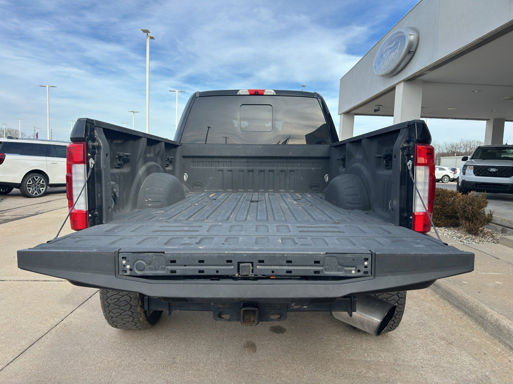 Used 2017 Ford F350 Platinum w/ Platinum Ultimate Package image 9