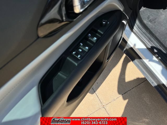 Used 2023 Jeep Compass Limited AWD/4WD image 12