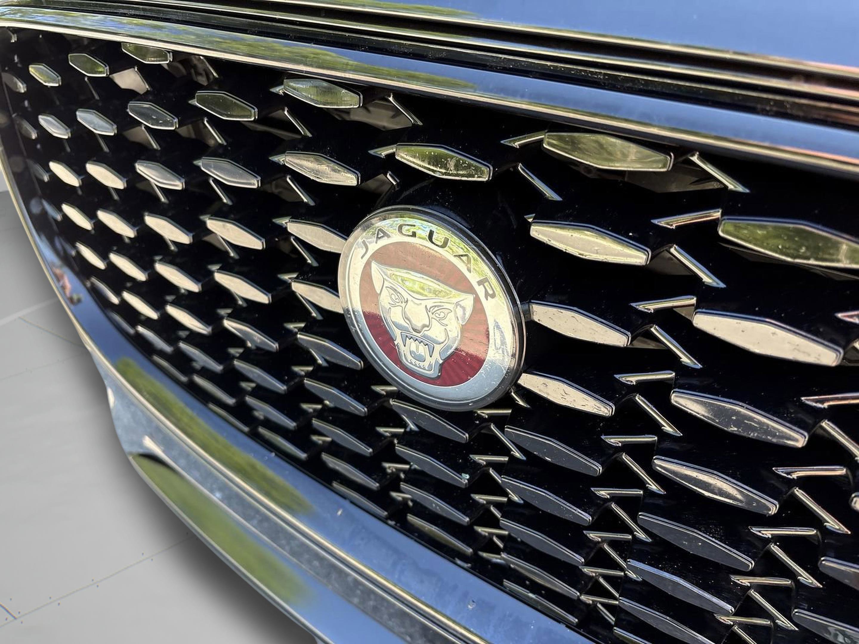 Used 2022 Jaguar F-PACE S AWD/4WD image 29