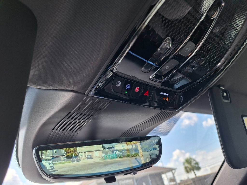 New 2027 Cadillac Vistiq Luxury w/ LPO, Floor Liner Package AWD/4WD image 14