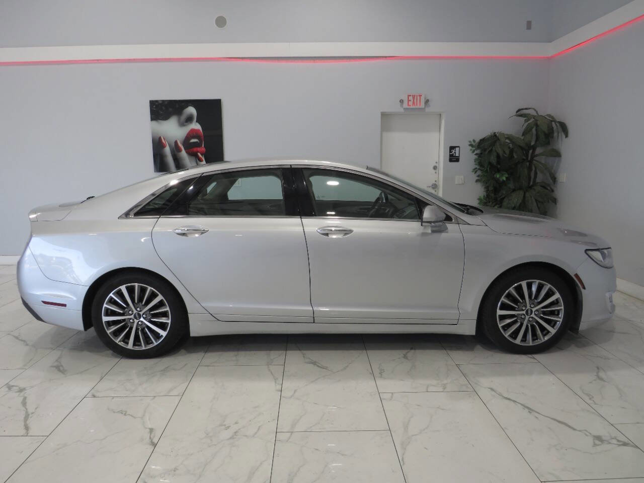 Used 2017 Lincoln MKZ Premiere FWD image 3