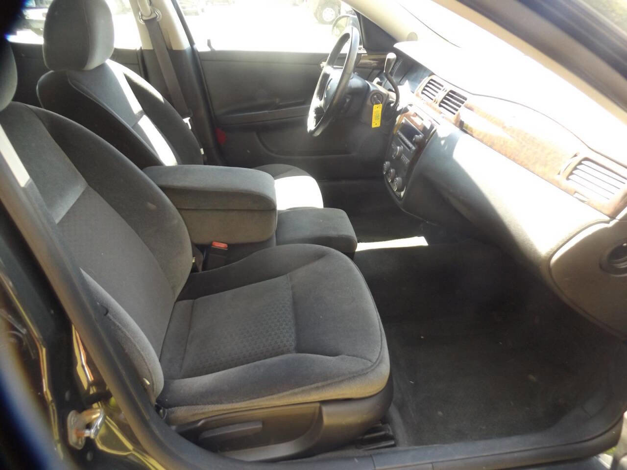 Used 2013 Chevrolet Impala LS FWD image 18