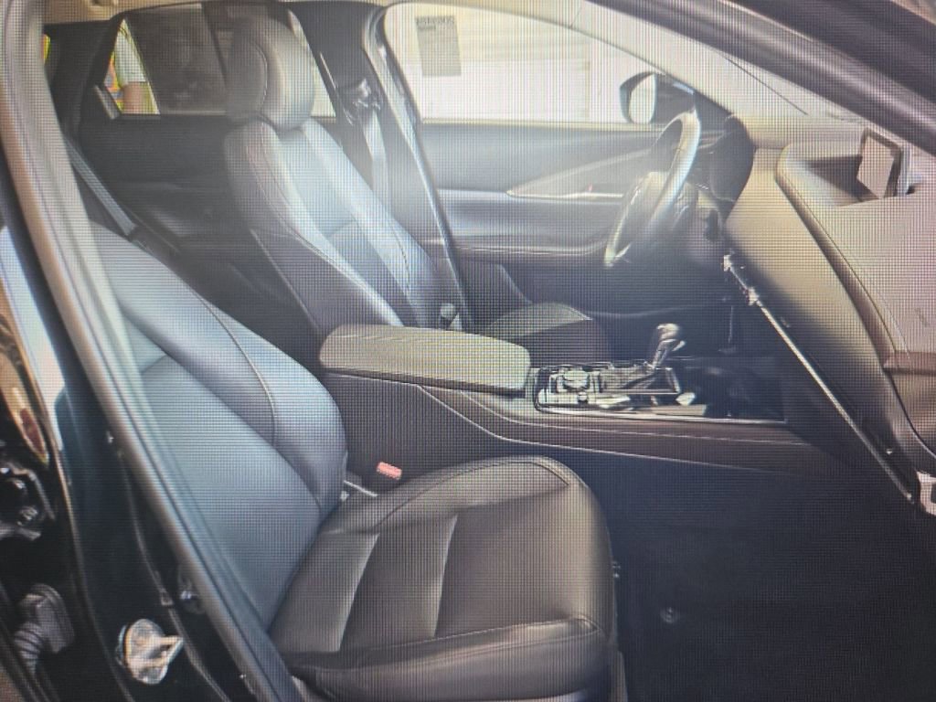 Used 2022 MAZDA CX-30 AWD 2.5 S w/ Premium Package image 9