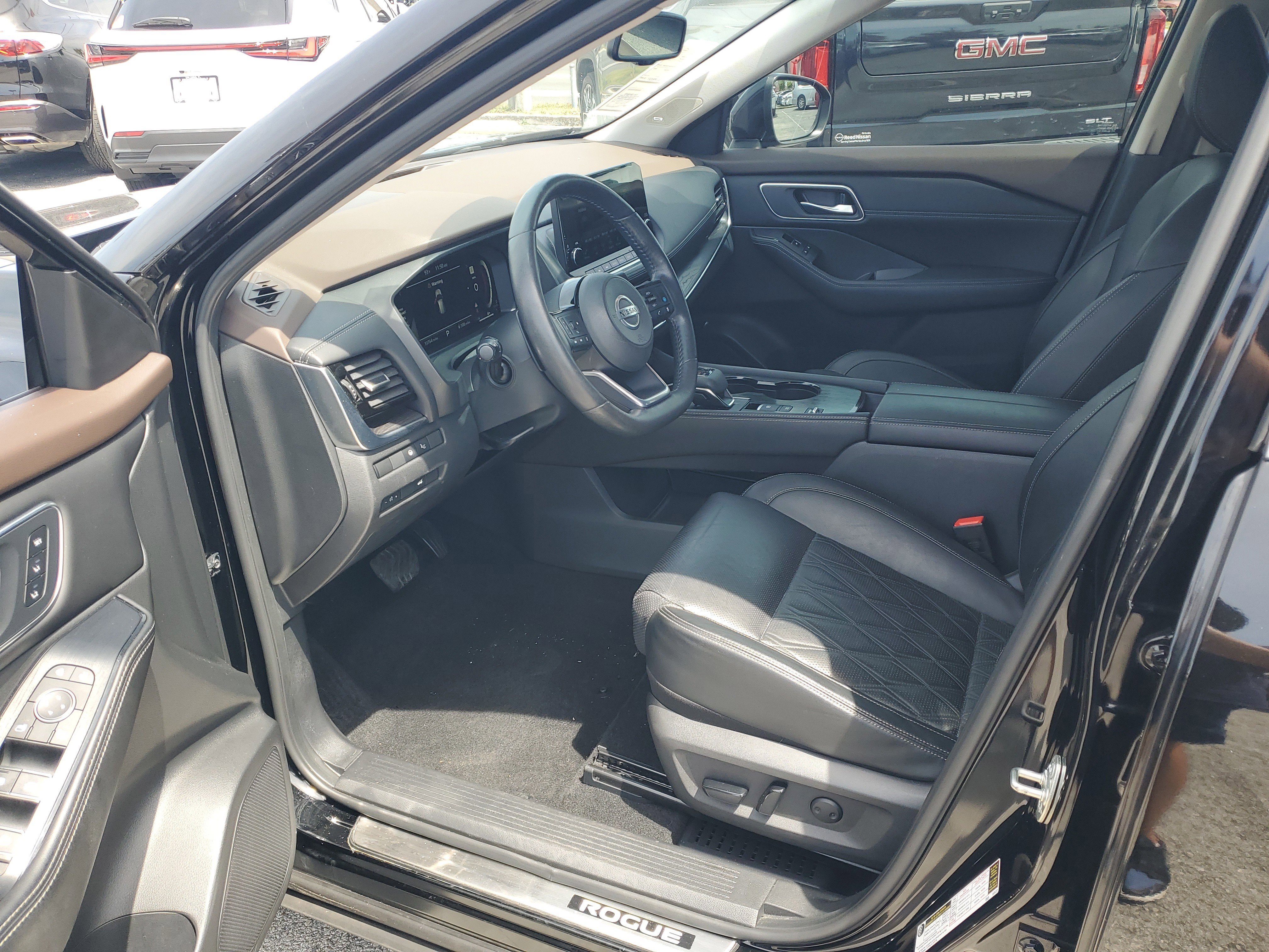 Certified 2021 Nissan Rogue Platinum FWD image 10