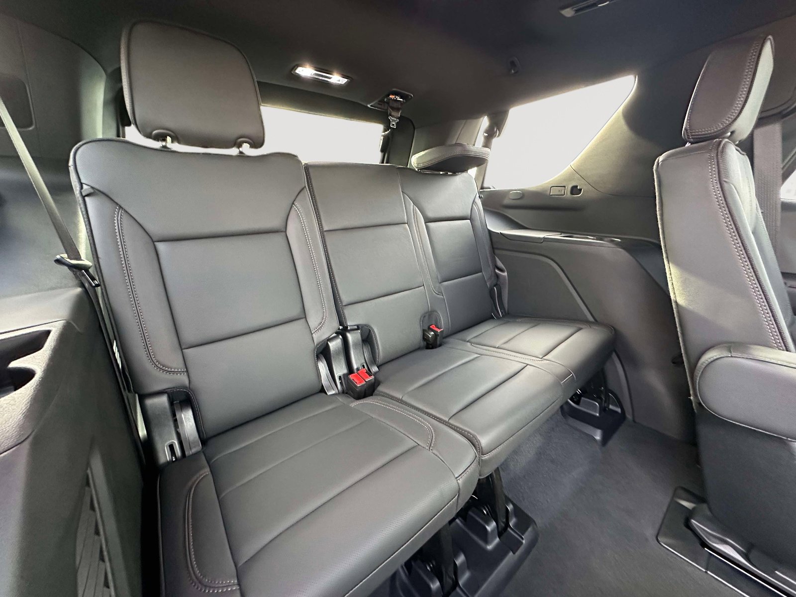 Used 2025 Chevrolet Tahoe High Country w/ LPO, Illumination Package image 37