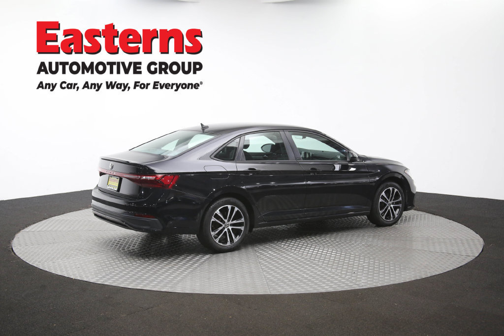 Used 2025 Volkswagen Jetta Sport FWD image 43