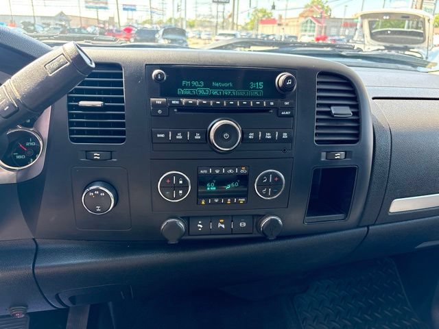 Used 2011 Chevrolet Silverado 3500 LT w/ Interior Plus Package AWD/4WD image 36