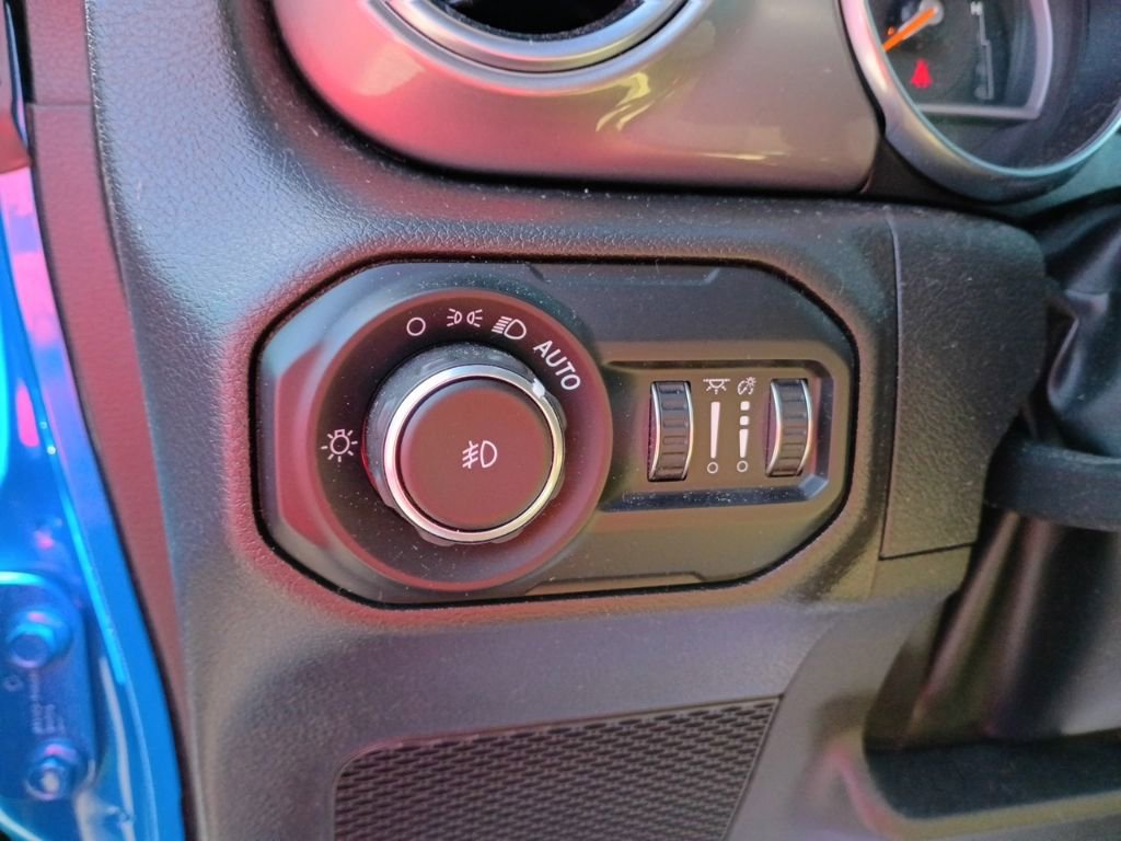 Used 2022 Jeep Wrangler Unlimited Sahara image 17