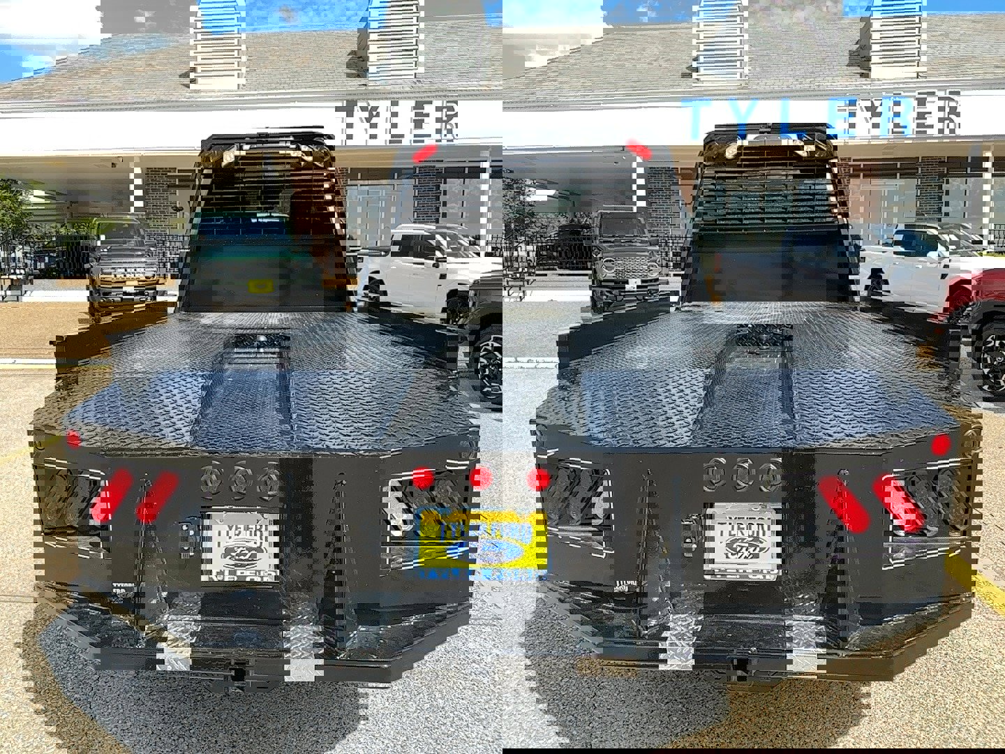 New 2025 Ford F450 Lariat image 6