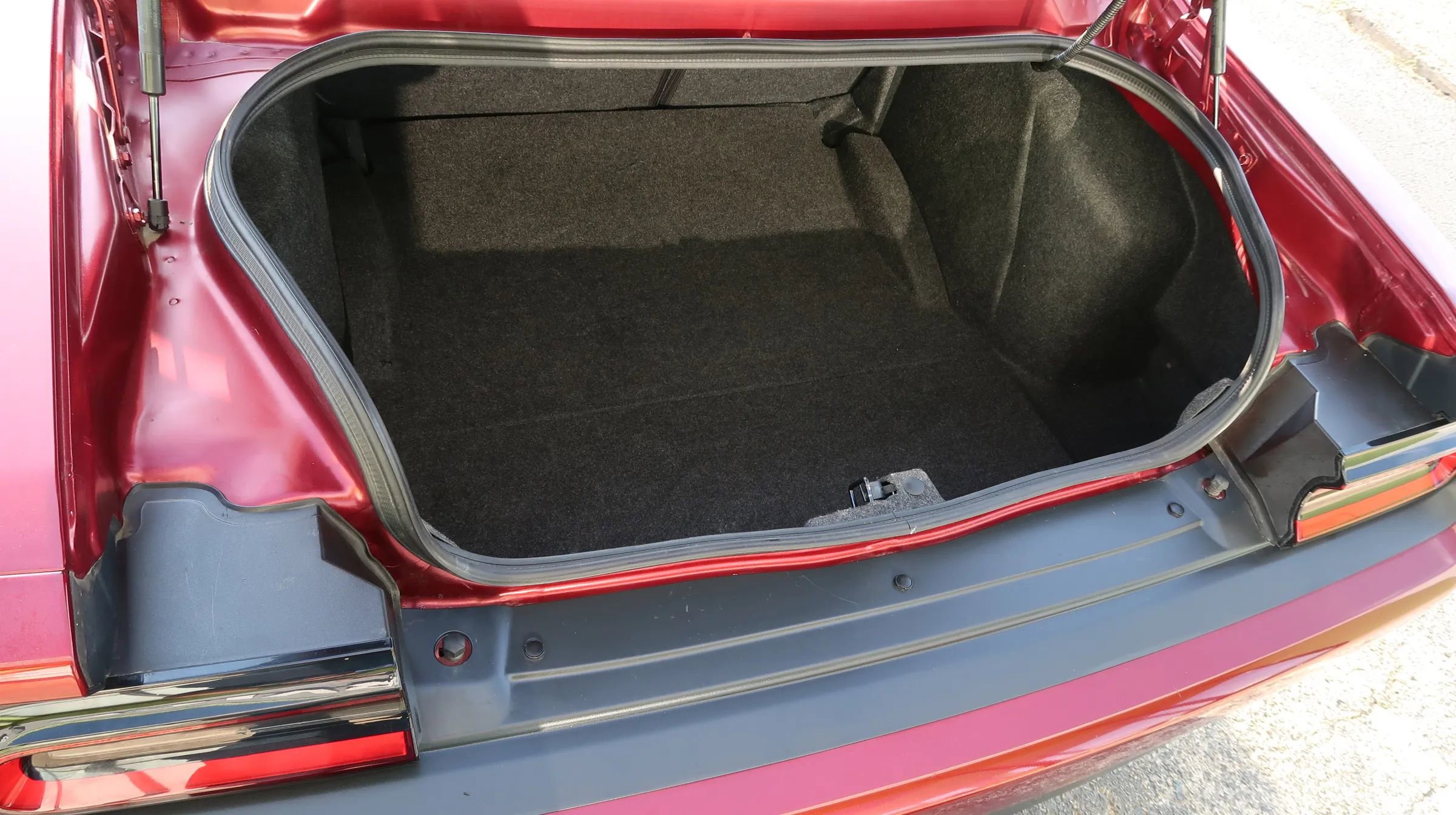 Used 2019 Dodge Challenger SRT Hellcat w/ Laguna Leather Package image 15