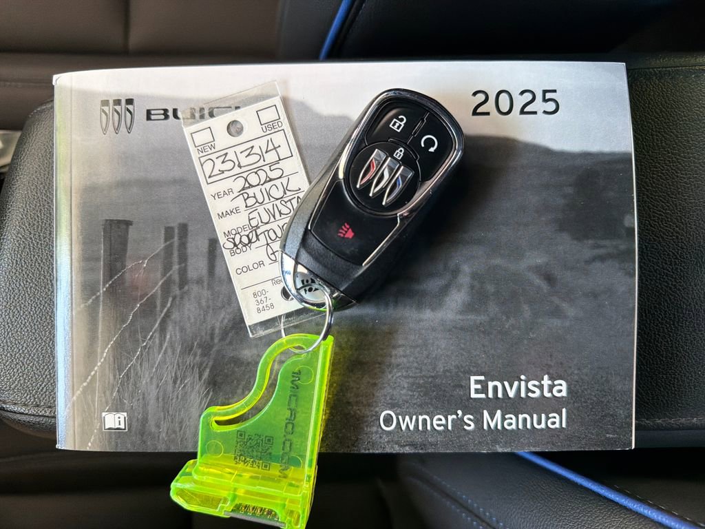 Used 2025 Buick Envista Sport Touring FWD image 35