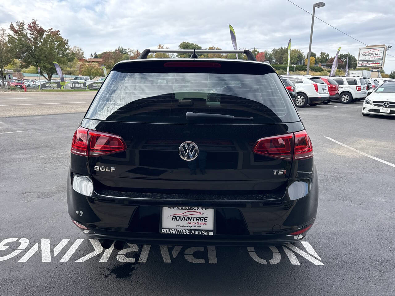 Used 2015 Volkswagen Golf Launch Edition image 6