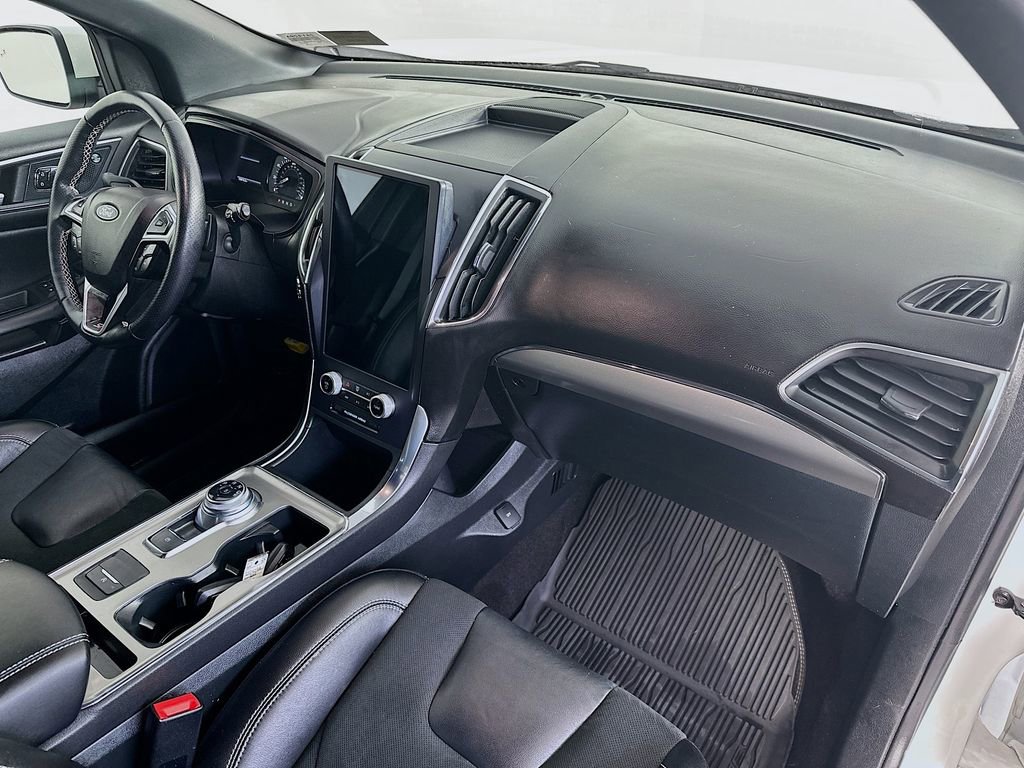 Used 2022 Ford Edge ST image 30