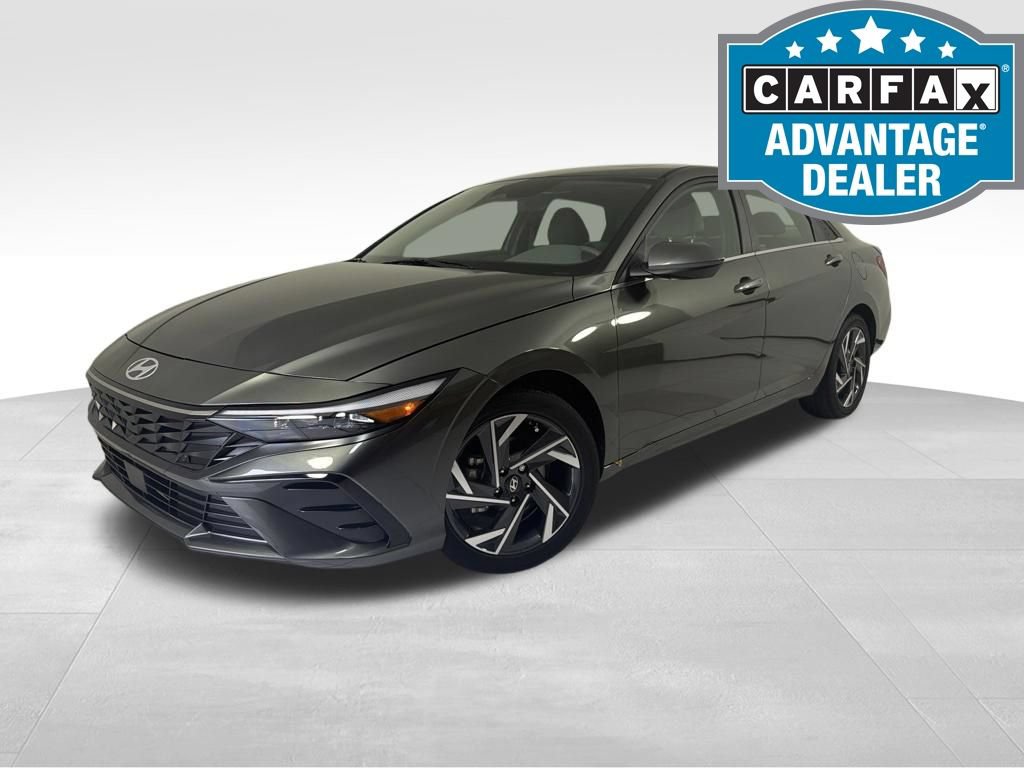 Certified 2025 Hyundai Elantra SEL FWD image 1
