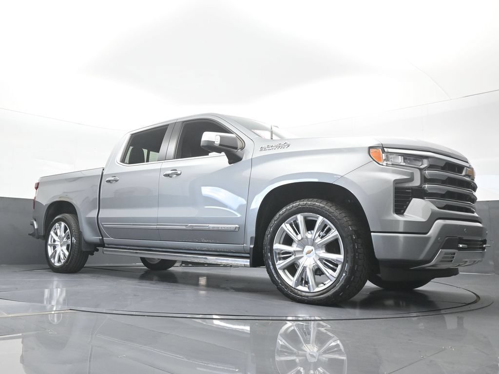 Used 2024 Chevrolet Silverado 1500 High Country w/ Technology Package AWD/4WD image 73